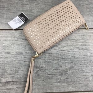 RUE 21 WRISTLET WALLET